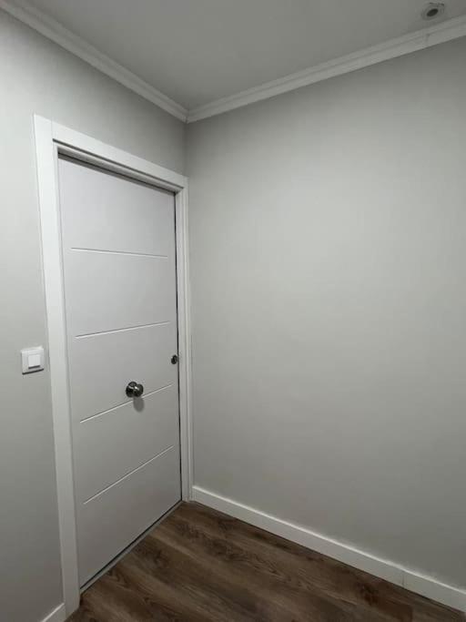 Apartamento Turistico Plaza III Monforte De Lemos Luaran gambar
